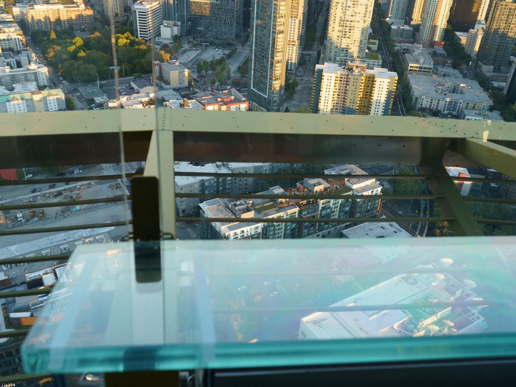 យុទ្ធសាស្ត្រលូតលាស់: ការកសាងនិងការផ្លាស់ប្តូរ