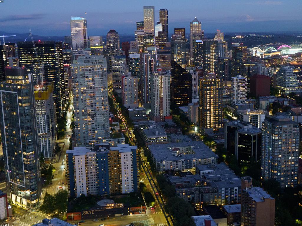 យុទ្ធសាស្ត្រលូតលាស់: ការកសាងនិងការផ្លាស់ប្តូរ